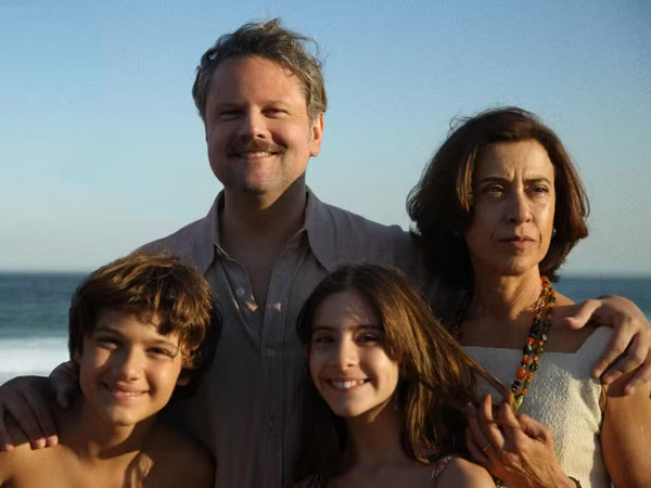 Ainda Estou Aqui: O Drama Brasileiro que Encanta o Mundo